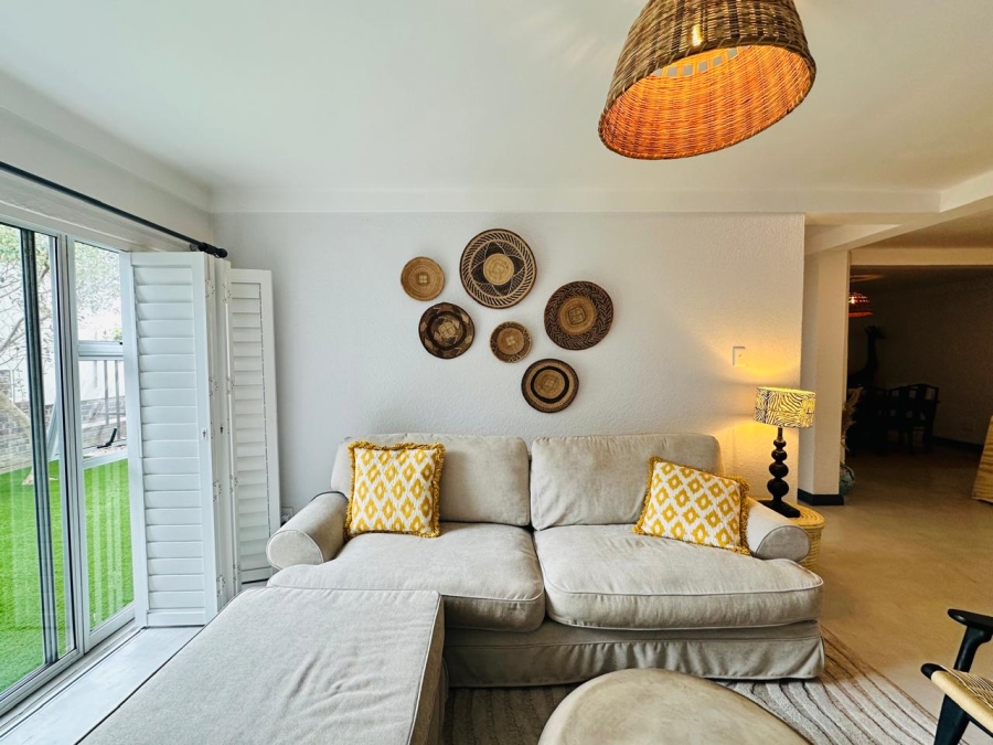 3 Bedroom Property for Sale in Sea Point Western Cape